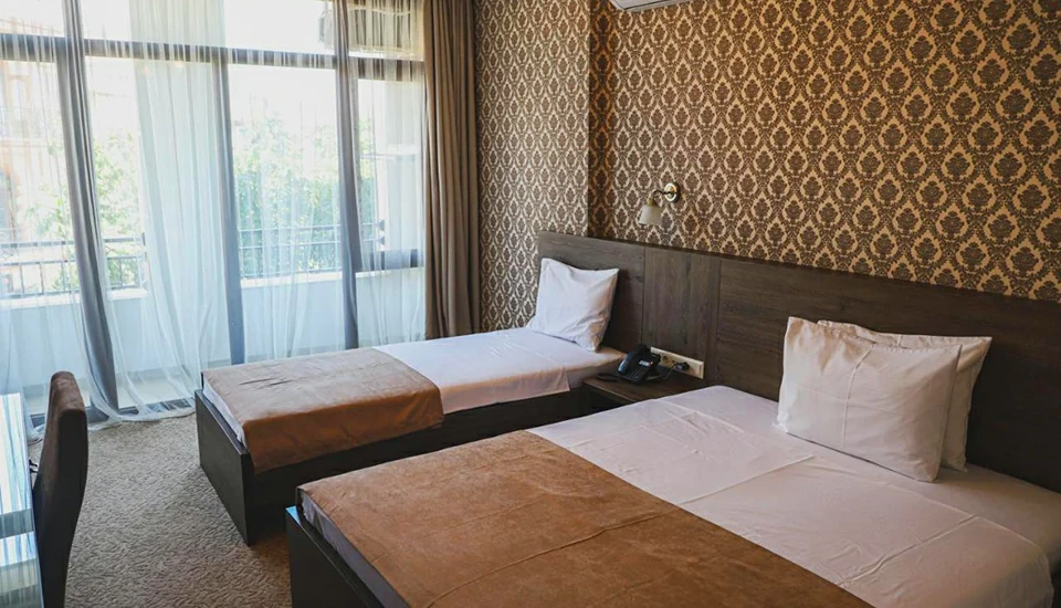 هتل اولد گاردن باتومی